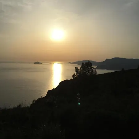 Studio Pirate Vue Mer - Soleil Levant *